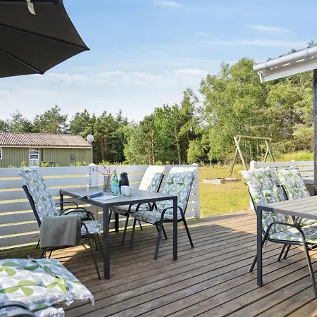 Ingebore - 700m From The Sea By Interhome