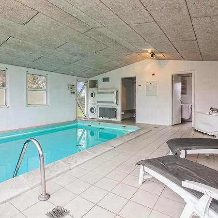 Ingebore - 700m From The Sea By Interhome